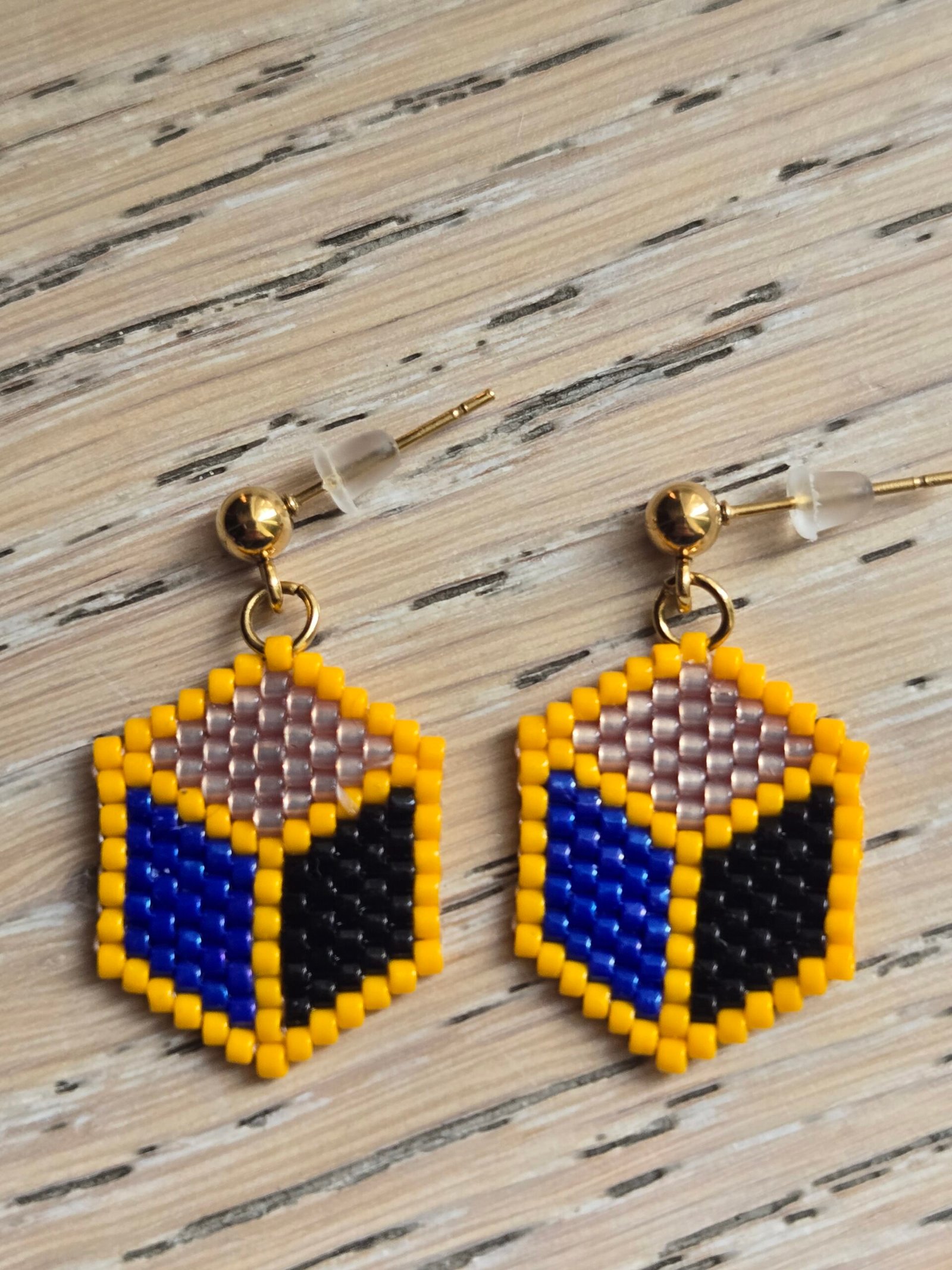 CUBE : Bleu - Noir - Marroné - bord orange